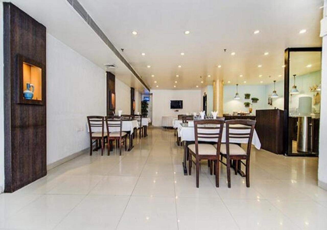 Hotel Rockland Panchsheel Enclave Neu-Delhi Exterior foto